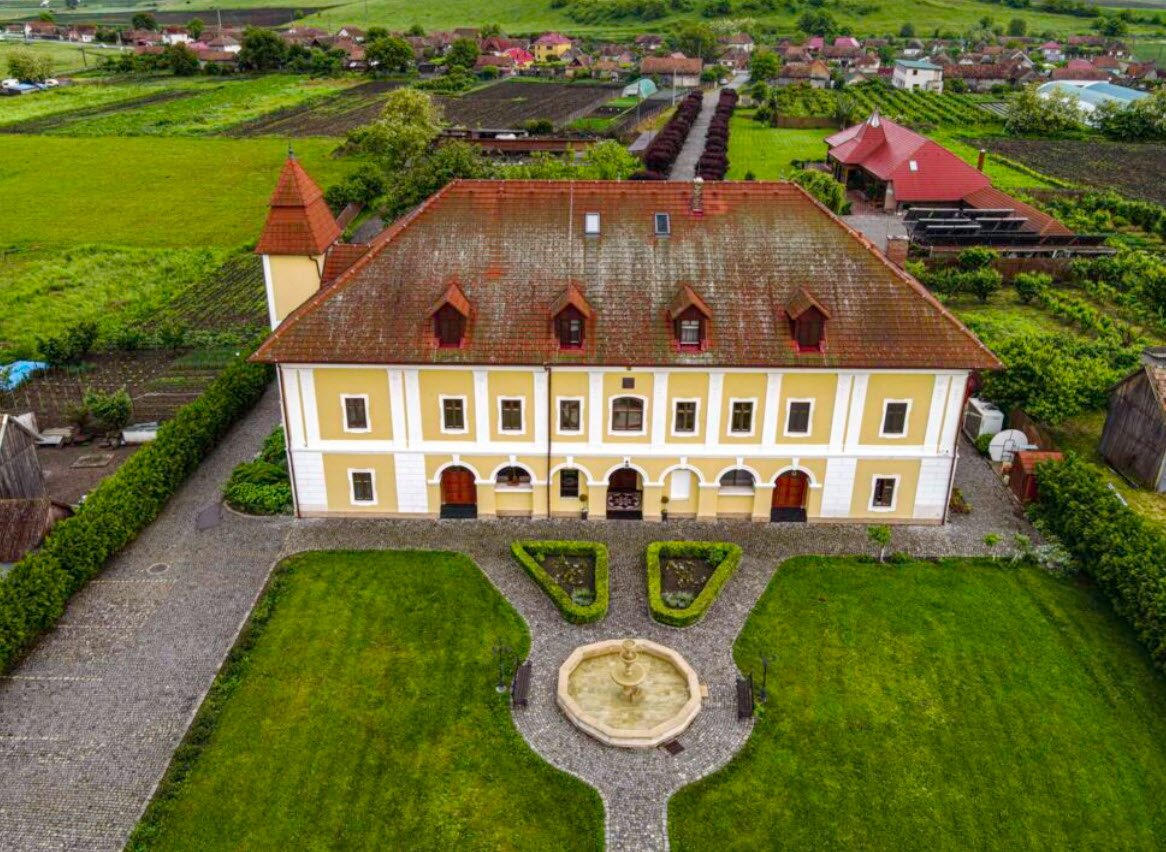 Castelul Haller, Olthévíz, Romania, Romania